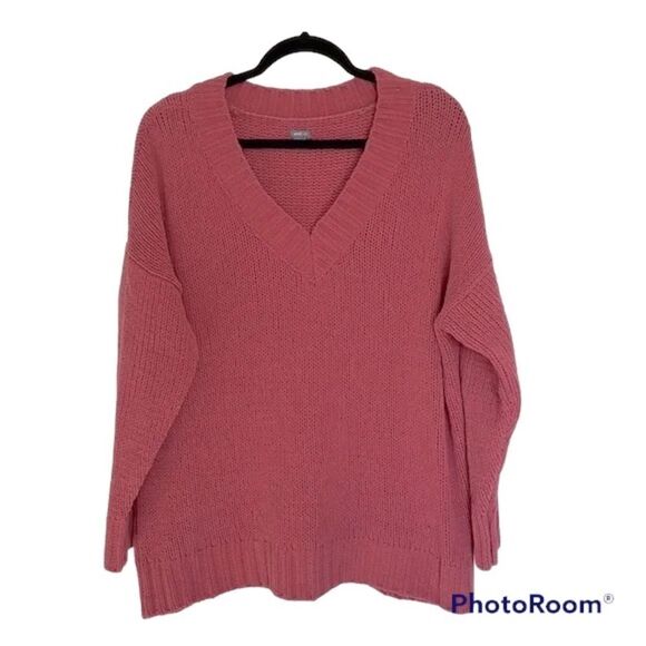 ✨ HP✨Aerie Chenille Oversized V-Neck Sweater✨ - Picture 1 of 10